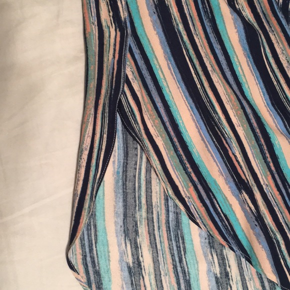 NWT striped shirt sleeved blouse - Picture 4 of 4